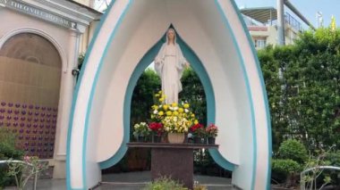 Vietnam Ho Chi Minh Şehri pembe kilise mimarisi çok ünlü bir yer. Yüksek kalite 4k görüntü