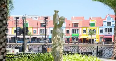 Grand World Phu Quoc, Kien Giang Eyaleti, Vietnam Grand World Phu Quoc. VN, Kien Giang bölgesindeki ünlü eğlence, eğlence ve alışveriş merkezi. Yüksek kalite 4k