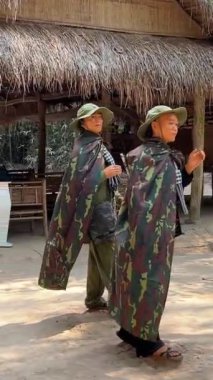 Vietnam Savaşı sırasında Cu Chi tünellerindeki gerilla kampının görüldüğü yer artık turistik bir yer. Seyahat konsepti. Cu Chi, Viet Nam Cu Chi 