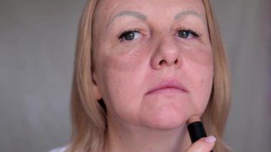 Vakıf çubuğu. Yüz Kahverengi Surat Kalemi için Sürgülü Sopa. Yüksek kalite 4k görüntü