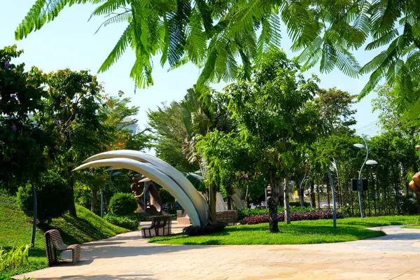 Grand World Phu Quoc Pearl Island manzaralı güzel yerlerin eşsiz mimarisidir. Venedik İtalya 'daki gibi renkli binalar Phu Quoc Adası Vietnam 08.01.2024
