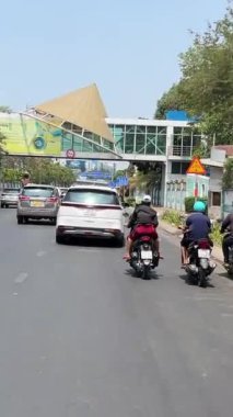 Motosikletçiler yol Vietnamlı motosikletçiler. Vietnamlı motosikletçiler