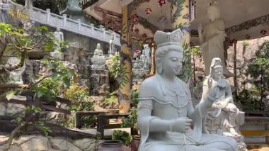 Da Nang, Vietnam, Asya Mermer Dağları 'nın Arkaplan' da gözler önüne serilen manzarası. Yüksek kalite 4k görüntü