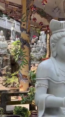 Da Nang, Vietnam, Asya Mermer Dağları 'nın Arkaplan' da gözler önüne serilen manzarası. Yüksek kalite 4k görüntü