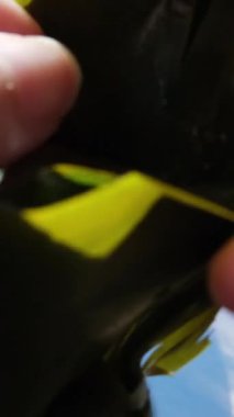 Bambu ya da kamış yapraklarına sarılı zongzi pilavlı hamur tatlısı. Yüksek kalite 4k görüntü