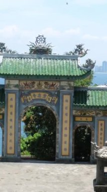 Danang Vilayeti, Vietnam için Guan Yin heykelinin tapınağının bayan Buda Danang Detayları. Vietnam 'daki Danang şehrindeki Linh Ung Pagoda' da Buda Heykeli. Yüksek kalite