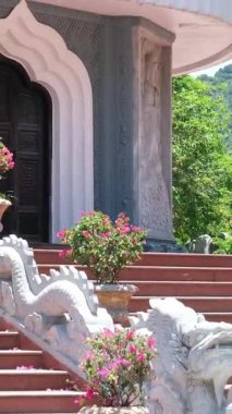 Danang Vilayeti, Vietnam için Guan Yin heykelinin tapınağının bayan Buda Danang Detayları. Vietnam 'daki Danang şehrindeki Linh Ung Pagoda' da Buda Heykeli. Yüksek kalite