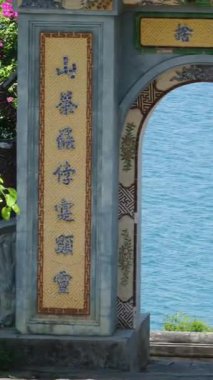 Danang Vilayeti, Vietnam için Guan Yin heykelinin tapınağının bayan Buda Danang Detayları. Vietnam 'daki Danang şehrindeki Linh Ung Pagoda' da Buda Heykeli. Yüksek kalite