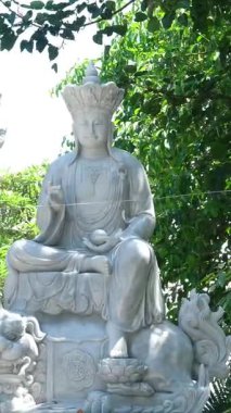 Danang Vilayeti, Vietnam için Guan Yin heykelinin tapınağının bayan Buda Danang Detayları. Vietnam 'daki Danang şehrindeki Linh Ung Pagoda' da Buda Heykeli. Yüksek kalite