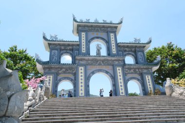 Danang Da Nang Vietnam 'daki Linh Ung Pagoda' da Buda Heykeli Merhamet Heykeli. Yüksek kalite fotoğraf