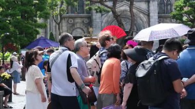 Gün batımında Vietnam 'ın Da Nang kentindeki Ba Na Hills' de harika bir ortaçağ kalesi olan Panorama manzarası. Vietnam Ba Na Hills 08.10.2025