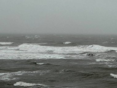 Bir deniz fırtınasında dalgalar