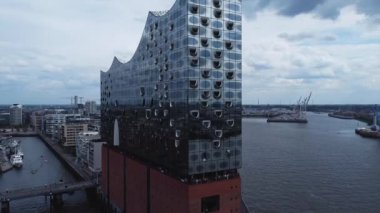 Elbfilarmoni. Elbe Filarmoni Orkestrası. Yeni mimari. Yüksek kalite 4k görüntü