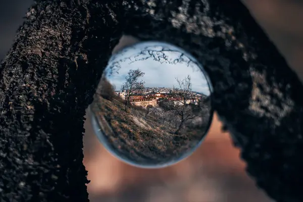 Prag 'ın mercekten çekilmiş görüntüsü.