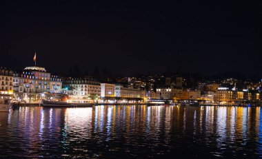 Köprüden Lucerne 'e gece görüş