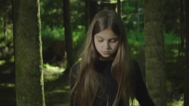 Fată Care Călătorește Jos Merge Lungul Unei Căi Stilul Viață — Videoclip de stoc