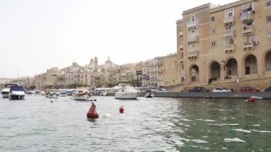 Valletta, Malta 'dan tekneyle Senglea şehir manzarası