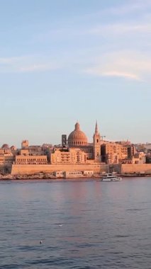 Valletta şehri Malta panoramik görünümünün başkenti