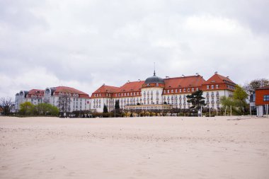 Sofitel Grand Otel ve Sopot, Polonya 'daki Sheraton Otel binaları.