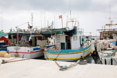 Malta 'daki Marsaxlokk balıkçı tekneleri