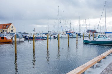 Danimarka 'nın Dragor kasabasından gelen özel yat ve teknelere bakın.