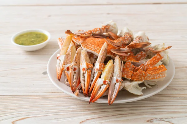 Crabe Bleu Cuit Vapeur Avec Sauce Épicée Aux Fruits Mer — Photo
