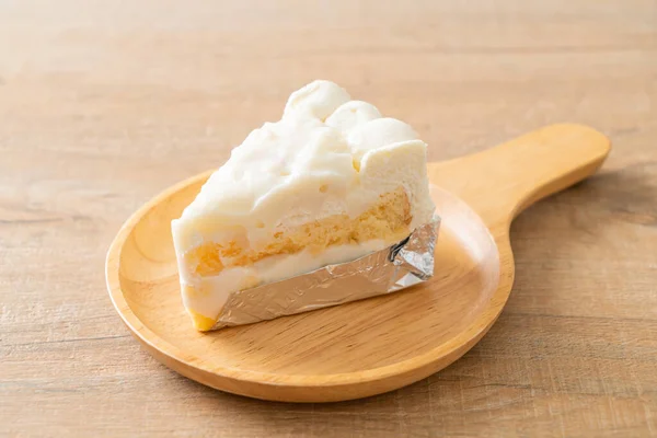 coconut cake - vanilla cake with coconut fresh cream layer