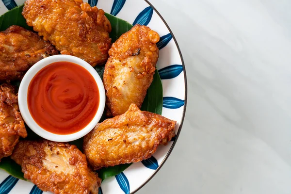 Stock image Crispy Fried Chicken Wings with Fish Sauce