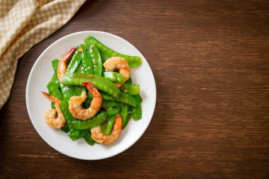 Karidesli Kızarmış Yeşil Bezelye Ev Yapımı Yemek Stili