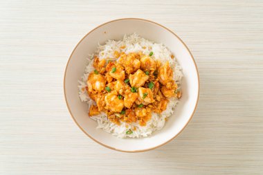 Sarımsaklı karides ve karides lapası.