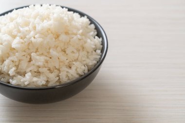 Tayland yaseminli beyaz pirinç kasesi.