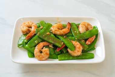 Karidesli Kızarmış Yeşil Bezelye Ev Yapımı Yemek Stili