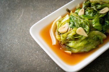 Stir fried Iceberg lettuce with Oyster sauce - Healthy food style