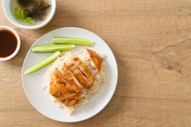 Grilled Chicken with Steamed Rice in Hainan style