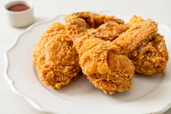 Sült Csirke Ketchuppal Tányéron Egészségtelen Ételek — Stock Fotó