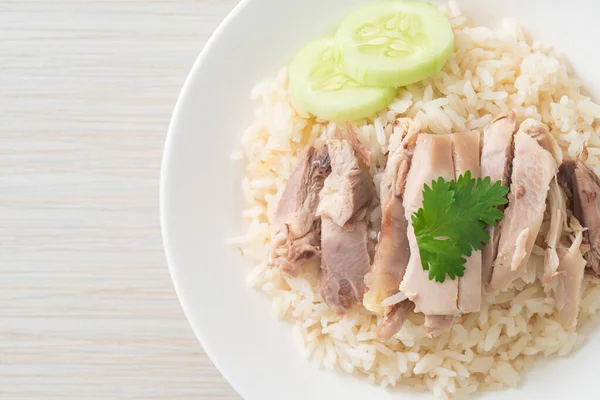 stock image Hainanese Chicken Rice or steamed rice with chicken - Asian food style