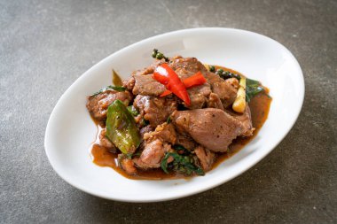 Ördekli Kızarmış Kara Biber - Asya usulü