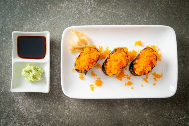 Ebiko Suşi ya da Karides Yumurtalı Suşi - Japon yemek tarzı