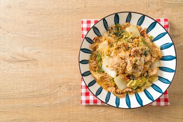 stock image Stir-Fried Thai Styled Sukiyaki or Stir-fried vermicelli with pork and vegetables in sukiyaki sauce - Asian food style