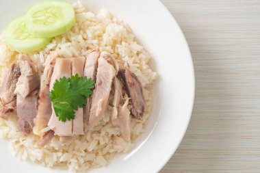 Tavuklu pilav ya da tavuklu pilav - Asya usulü.