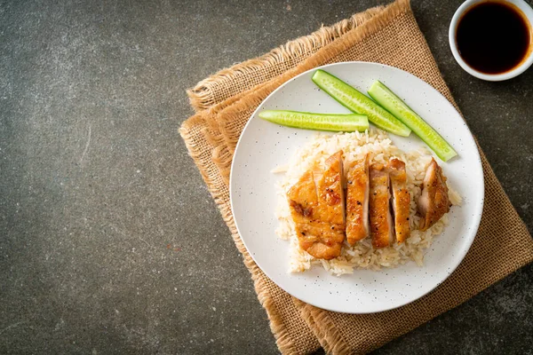 Grilled Chicken Steamed Rice Hainan Style — Zdjęcie stockowe