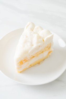 coconut cake - vanilla cake with coconut fresh cream layer