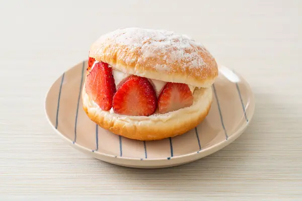 motitozzo strawberry cream cheese or donut burger strawberry with fresh cream cheese