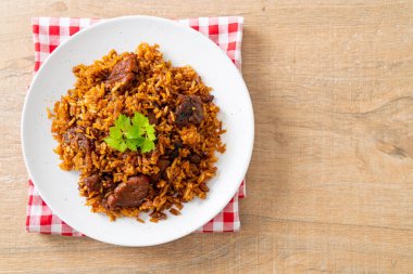 Nasi goreng - Endonezya usulü kızarmış pilav - Asya usulü