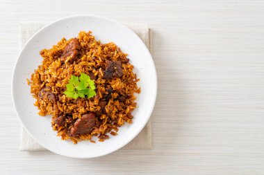 Nasi goreng - Endonezya usulü kızarmış pilav - Asya usulü