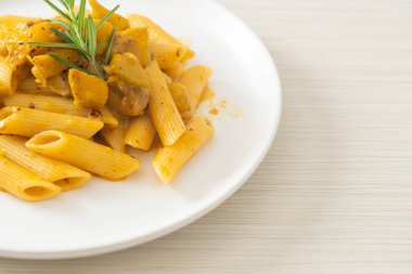 kabaklı makarna alfredo sosu - vejetaryen ve vejetaryen yemek tarzı