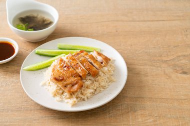 Grilled Chicken with Steamed Rice in Hainan style