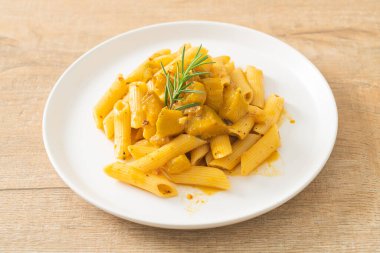 kabaklı makarna alfredo sosu - vejetaryen ve vejetaryen yemek tarzı