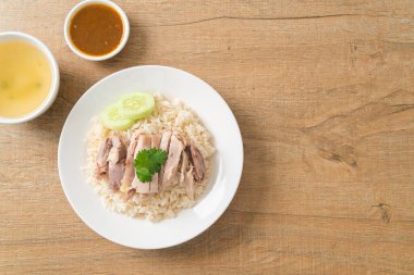 Tavuklu pilav ya da tavuklu pilav - Asya usulü.