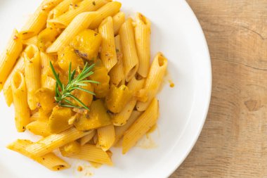 kabaklı makarna alfredo sosu - vejetaryen ve vejetaryen yemek tarzı